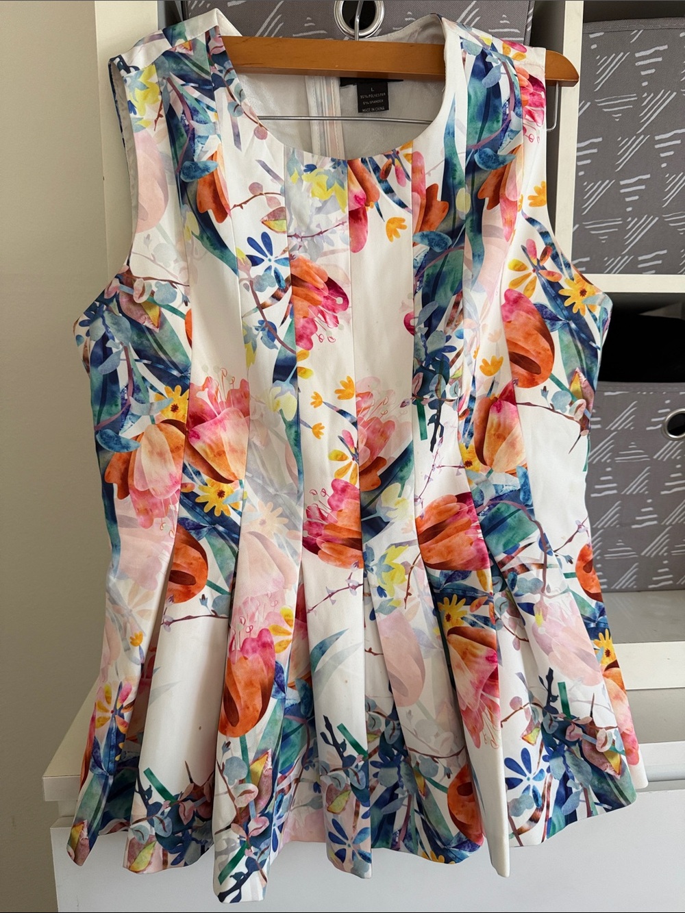 Gracia Multicolor Floral Watercolor Pleated Sleeveless Peplum Top